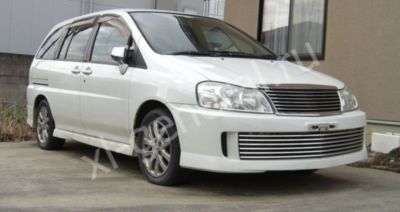 Лобовое стекло Nissan Liberty